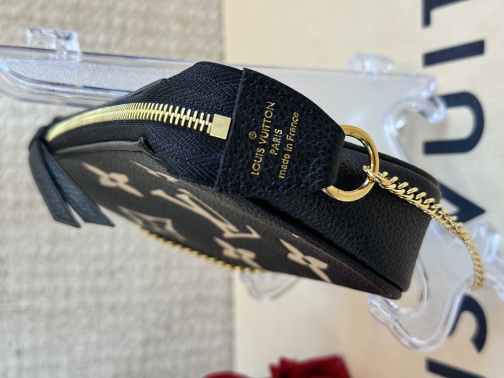 100 Original Louis Vuitton Mini Pochette Accessoires bicolor
